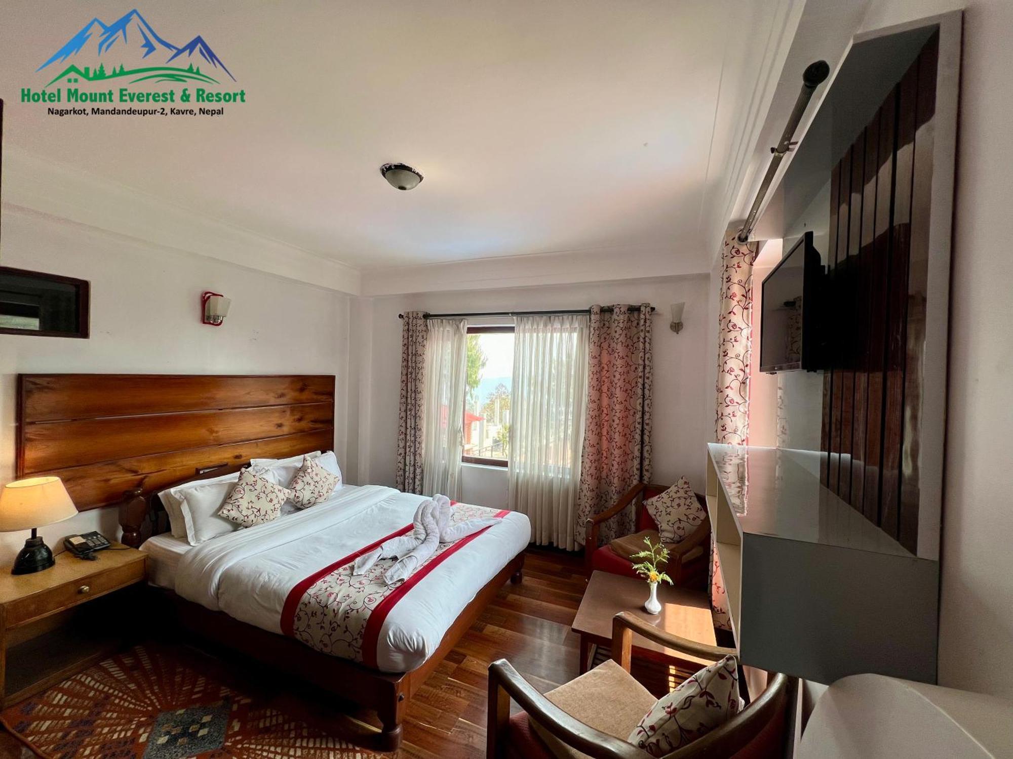 Mount Everest Hotel & Resort Нагаркот Екстериор снимка